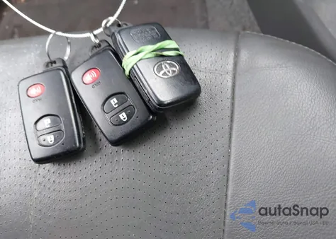 2010 Toyota Prius Iv from USA, damaged, VIN JTDKN3DUXA0013316